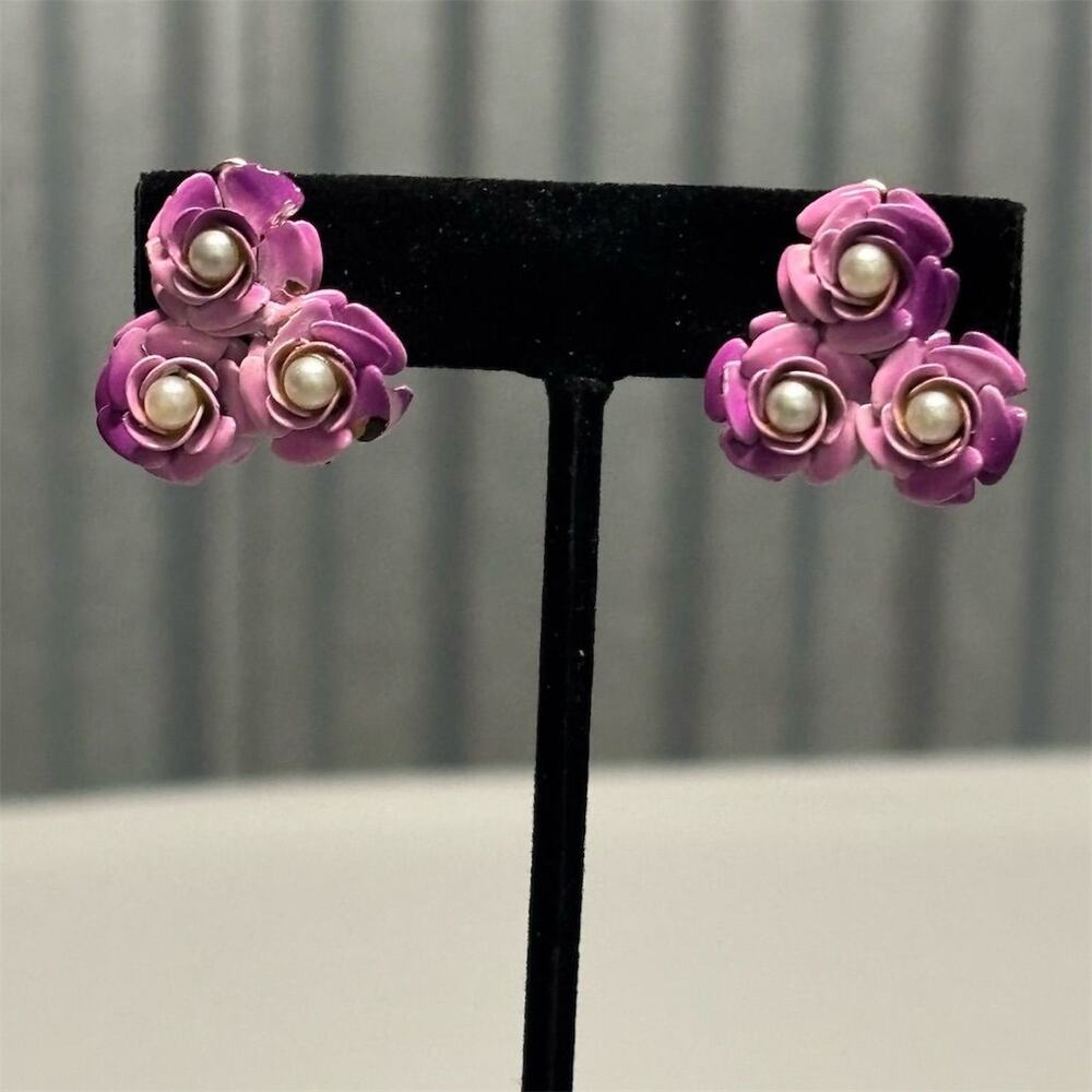 Coro Vintage Pink & Purple Rose Clip-On Earrings with Pearl Centers - Picture 10 of 10